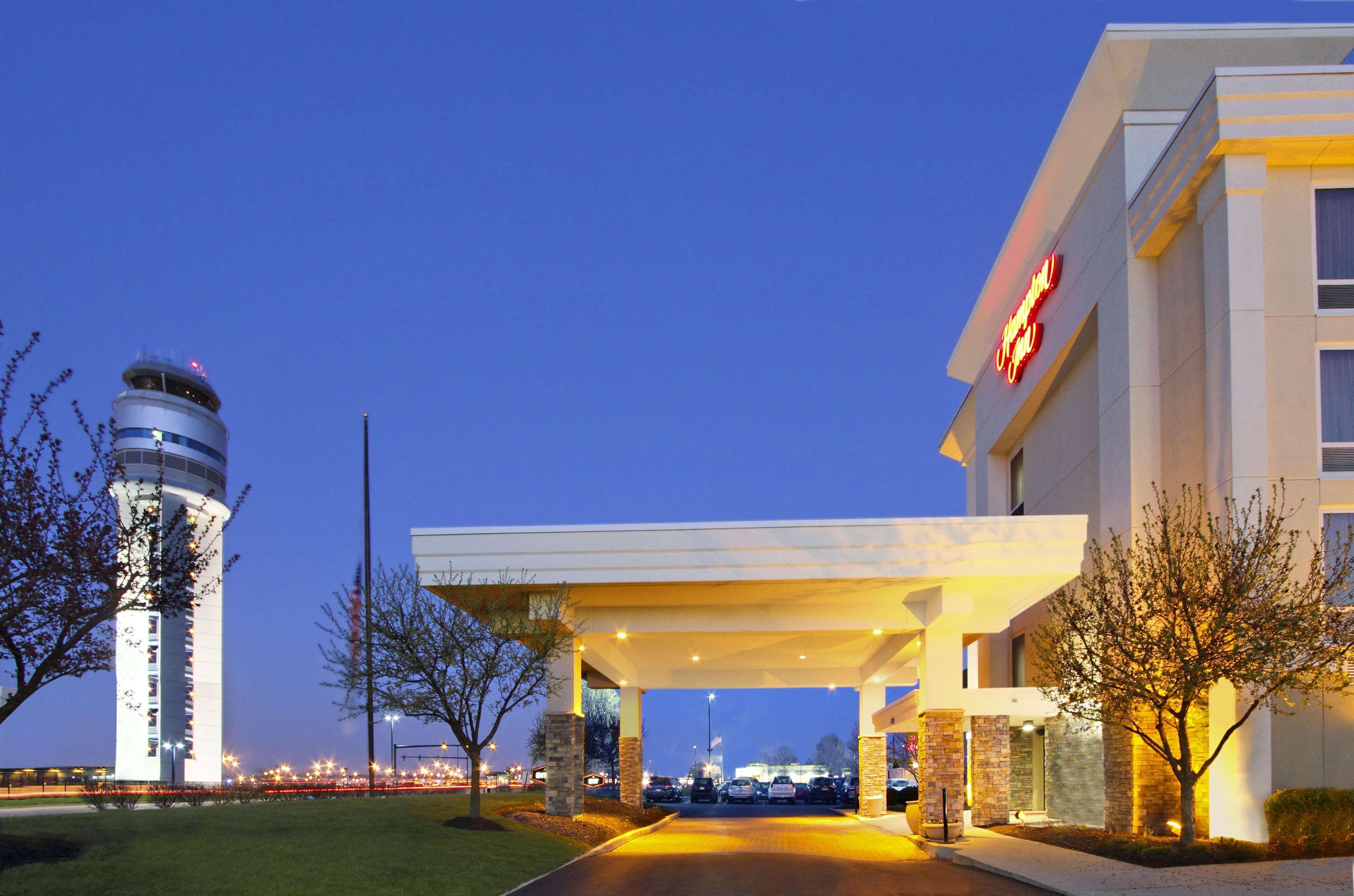 Hampton Inn Columbus-International Airport Gahanna Exterior photo