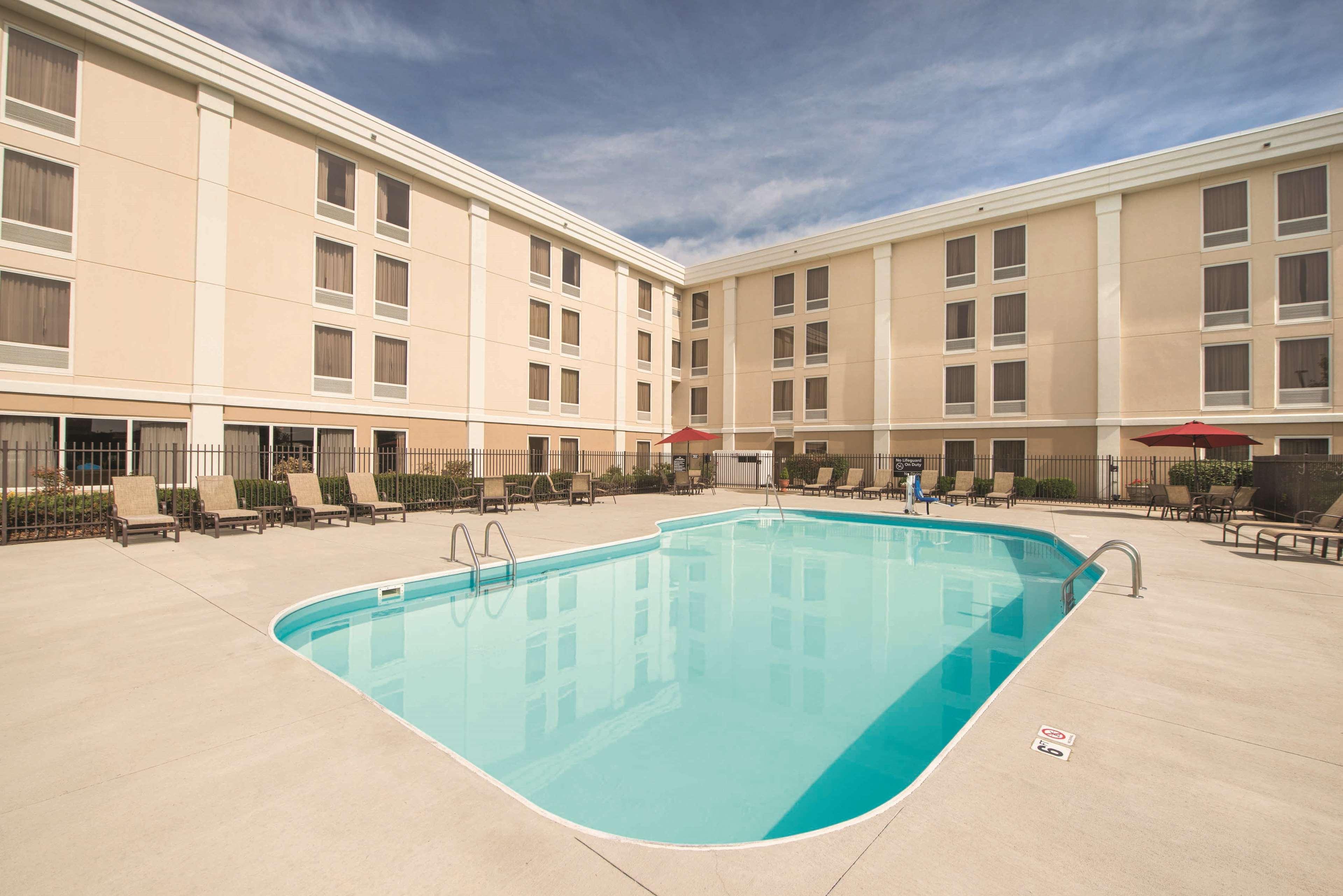 Hampton Inn Columbus-International Airport Gahanna Exterior photo